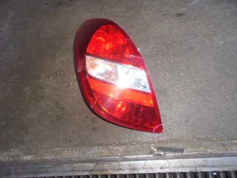 Φανάρι Πίσω Αριστερό (Ελαττωματικό) για HYUNDAI i20 (2009 - 2011)  Φανάρι Πίσω Αριστερό (Ελαττωματικό) για HYUNDAI i20 (2009 - 2011)
