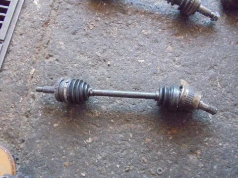 Ημιαξόνιο Εμπρός Αριστερό Με ABS για HYUNDAI SANTA FE (2004 - 2007) (SM)  Ημιαξόνιο Εμπρός Αριστερό Με ABS για HYUNDAI SANTA FE (2004 - 2007) (SM)