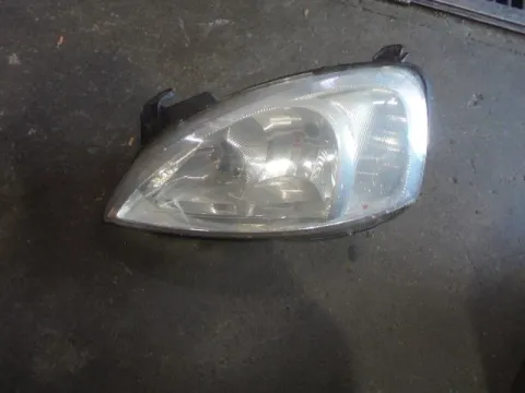 Φανάρι Εμπρός Αριστερό (Ελαττωματικό) για OPEL CORSA (2000 - 2004) C  Φανάρι Εμπρός Αριστερό (Ελαττωματικό) για OPEL CORSA (2000 - 2004) C