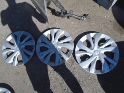 Τάσια 3ΑΔΑ  15αρια για SUZUKI IGNIS (2016 - ) Τάσια 3ΑΔΑ  15αρια για SUZUKI IGNIS (2016 - )