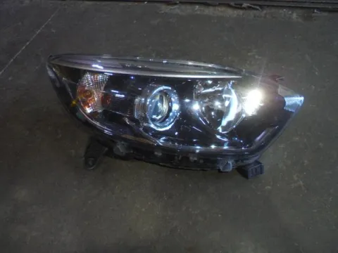 Φανάρι Εμπρός Δεξί (Σπασμένη Βάση) για RENAULT CAPTUR (2014 - 2016)  Φανάρι Εμπρός Δεξί (Σπασμένη Βάση) για RENAULT CAPTUR (2014 - 2016)
