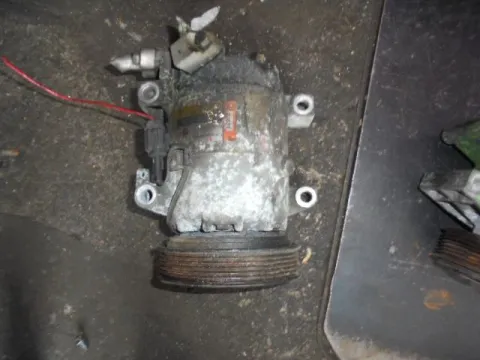 Συμπιεστής A-C (Κομπρέσορας)  ( 926001F701)  για NISSAN MICRA (1993 - 1997) (K11)  Συμπιεστής A-C (Κομπρέσορας)  ( 926001F701)  για NISSAN MICRA (1993 - 1997) (K11)