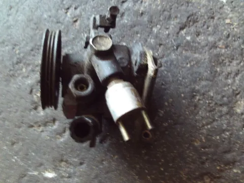 Αντλία Υδραυλικού Τιμονιού Μεταχειρισμένος για DAIHATSU APPLAUSE (1997 - 2000) 