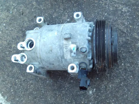 Συμπιεστής A-C (Κομπρέσορας) για HYUNDAI i20 (2009 - 2011) 1200 petrol 78  Συμπιεστής A-C (Κομπρέσορας) για HYUNDAI i20 (2009 - 2011) 1200 petrol 78