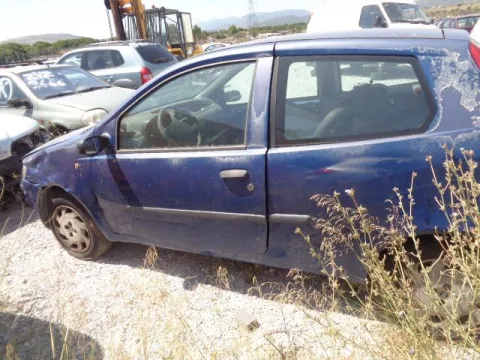 Τροπέτο Αμάξι κομπλέ Χωρίς  Κινητήρα 188A4000 Με  Σασμάν με Πίσω Άξονα Ταμπούρα και Ζαντολάστιχα 175/65/14  για FIAT PUNTO (1999 - 2003) (188) Hatchback - 3dr 1201 (188A4.000) Petrol 60 *ΔΒ* -  Τροπέτο Αμάξι κομπλέ Χωρίς  Κινητήρα 188A4000 Με  Σασμάν με Πίσω Άξονα Ταμπούρα και Ζαντολάστιχα 175/65/14  για FIAT PUNTO (1999 - 2003) (188) Hatchback - 3dr 1201 (188A4.000) Petrol 60 *ΔΒ* -