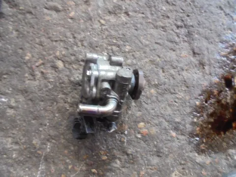 Αντλία Υδραυλικού Τιμονιού Μεταχειρισμένος για AUDI A3 (2000 - 2003) (8L)  Αντλία Υδραυλικού Τιμονιού Μεταχειρισμένος για AUDI A3 (2000 - 2003) (8L)