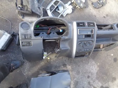 Ταμπλό για SUZUKI JIMNY (2005 - 2013) (SN) *ΔΒ* Ταμπλό για SUZUKI JIMNY (2005 - 2013) (SN) *ΔΒ*