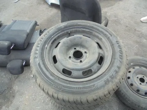 Ζαντολάστιχα 4ΑΔΑ GOODYEAR 185/65/R15 **  για PEUGEOT 208 (2012 - 2016) ( ) *ΔΒ* Ζαντολάστιχα 4ΑΔΑ GOODYEAR 185/65/R15 **  για PEUGEOT 208 (2012 - 2016) ( ) *ΔΒ*