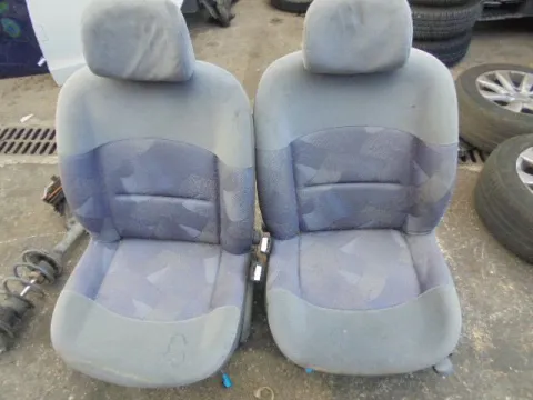 Καθίσματα Σετ Εμπρός για RENAULT CLIO (1998 - 2001) (BB_) (CB_) (BB) Hatchback - 5dr *ΔΒ* Καθίσματα Σετ Εμπρός για RENAULT CLIO (1998 - 2001) (BB_) (CB_) (BB) Hatchback - 5dr *ΔΒ*