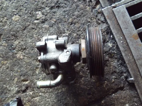 Αντλία Υδραυλικού Τιμονιού Μεταχειρισμένος για VW GOLF (1998 - 2004) Mk4 (1J1)  Αντλία Υδραυλικού Τιμονιού Μεταχειρισμένος για VW GOLF (1998 - 2004) Mk4 (1J1)