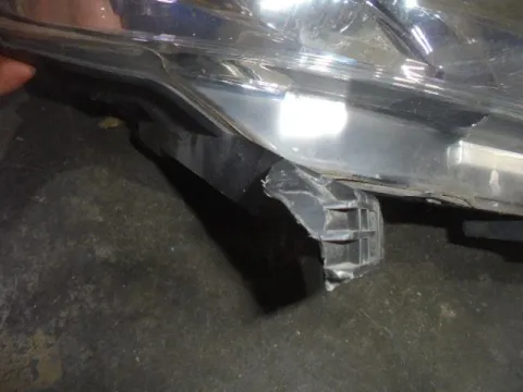 Φανάρι Εμπρός Δεξί (Σπασμένη Βάση) για PEUGEOT 107 (2006 - 2009) , (2010 - 2013)  -  Φανάρι Εμπρός Δεξί (Σπασμένη Βάση) για PEUGEOT 107 (2006 - 2009) , (2010 - 2013)  -
