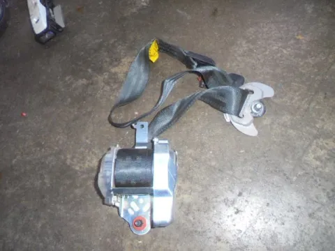 Ζώνη Ασφαλείας Εμπρός Δεξιά για HYUNDAI i30 (2007 - 2012)  Ζώνη Ασφαλείας Εμπρός Δεξιά για HYUNDAI i30 (2007 - 2012)