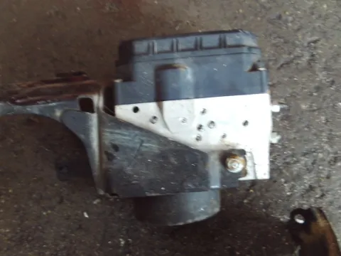 Μονάδα ABS 4451042080 για TOYOTA RAV-4 (2004 - 2005) (XA20)  Μονάδα ABS 4451042080 για TOYOTA RAV-4 (2004 - 2005) (XA20)