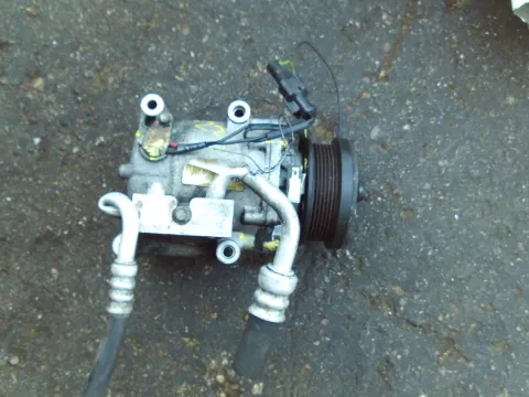 Συμπιεστής A-C (Κομπρέσορας) για FORD FOCUS (2002 - 2004) Mk1b  Συμπιεστής A-C (Κομπρέσορας) για FORD FOCUS (2002 - 2004) Mk1b