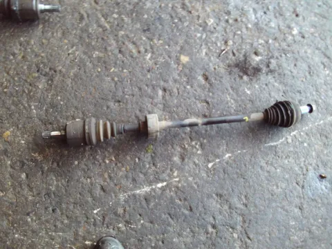 Ημιαξόνιο Εμπρός Αριστερό για HONDA CIVIC (1992 - 1995) (EG - H - J) 1600 (D16Z6) petrol 125 (EG5) SOHC-VTEC ESi  Ημιαξόνιο Εμπρός Αριστερό για HONDA CIVIC (1992 - 1995) (EG - H - J) 1600 (D16Z6) petrol 125 (EG5) SOHC-VTEC ESi