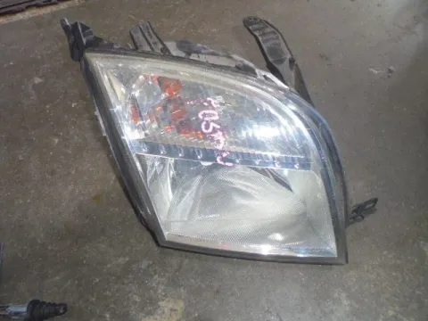 Φανάρι Εμπρός Δεξί (Σπασμένη Βάση ) για FORD FUSION (2002 - 2005) (JU)  Φανάρι Εμπρός Δεξί (Σπασμένη Βάση ) για FORD FUSION (2002 - 2005) (JU)