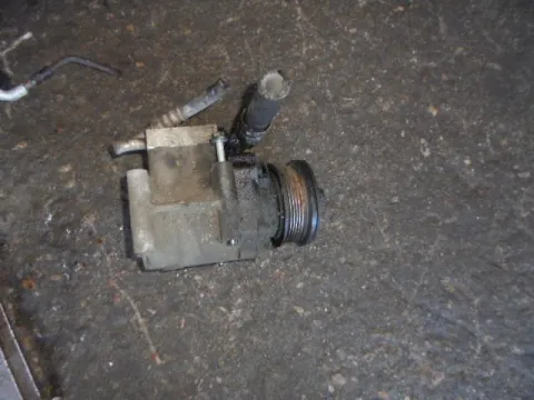 Συμπιεστής A-C (Κομπρέσορας) για FORD FOCUS (1998 - 2001) Mk1a (DAW) Hatchback - 5dr 1800 (BHDA) Diesel 75 DI  Συμπιεστής A-C (Κομπρέσορας) για FORD FOCUS (1998 - 2001) Mk1a (DAW) Hatchback - 5dr 1800 (BHDA) Diesel 75 DI