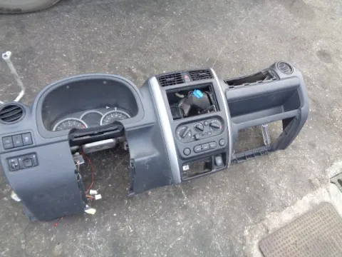 Ταμπλό για SUZUKI JIMNY (2013 - 2018) 1300 (M13A) petrol 86 SN413 (JB43) 4WD *ΔΒ* Ταμπλό για SUZUKI JIMNY (2013 - 2018) 1300 (M13A) petrol 86 SN413 (JB43) 4WD *ΔΒ*