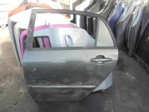 Πόρτα Πίσω Αριστερή (Ίσιες Βίδες) για TOYOTA COROLLA (2004 - 2007) (E120) Sedan - 4dr (KM28) *Ε* Πόρτα Πίσω Αριστερή (Ίσιες Βίδες) για TOYOTA COROLLA (2004 - 2007) (E120) Sedan - 4dr (KM28) *Ε*