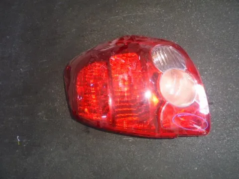 Φανάρι Πίσω Αριστερό (Ραγισμένο) Με Φίσα  για TOYOTA AURIS (2007 - 2009) E150  Φανάρι Πίσω Αριστερό (Ραγισμένο) Με Φίσα  για TOYOTA AURIS (2007 - 2009) E150