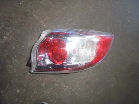 Φανάρι Πίσω Δεξί (Ραγισμένο) για MAZDA 3 (2009 - 2014) (BL) Hatchback - 5dr  Φανάρι Πίσω Δεξί (Ραγισμένο) για MAZDA 3 (2009 - 2014) (BL) Hatchback - 5dr
