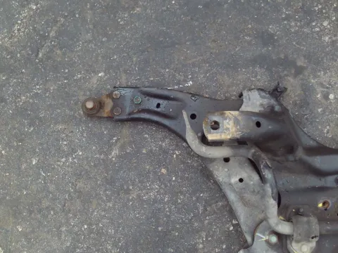 Ψαλίδι Εμπρός Αριστερό για HYUNDAI i30 (2012 - 2015) ( ) 1400 Diesel D4FC 90hp *ΔΒ* Ψαλίδι Εμπρός Αριστερό για HYUNDAI i30 (2012 - 2015) ( ) 1400 Diesel D4FC 90hp *ΔΒ*