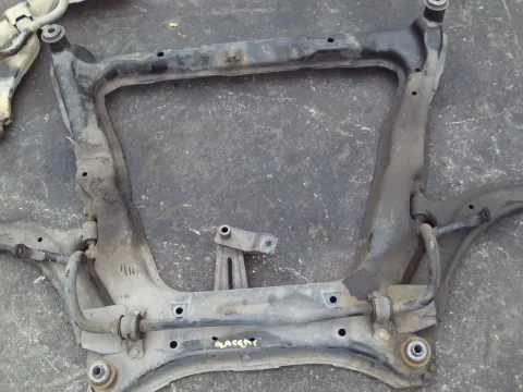 Γέφυρα Εμπρός Πλαίσιο για NISSAN QASHQAI (2007 - 2010) (J10) (JJ10) *ΔΒ* Γέφυρα Εμπρός Πλαίσιο για NISSAN QASHQAI (2007 - 2010) (J10) (JJ10) *ΔΒ*