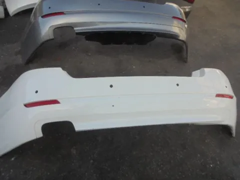 Προφυλακτήρας Πίσω Με Parktronic για BMW 5 Series (2010 - 2014) (F10) Sedan - 4dr  Προφυλακτήρας Πίσω Με Parktronic για BMW 5 Series (2010 - 2014) (F10) Sedan - 4dr