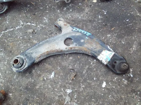 Ψαλίδι Εμπρός Δεξί για TOYOTA YARIS (2009 - 2012) (XP90) ΠΑΛΕΤΑ  Ψαλίδι Εμπρός Δεξί για TOYOTA YARIS (2009 - 2012) (XP90) ΠΑΛΕΤΑ