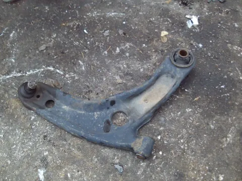 Ψαλίδι Εμπρός Δεξί για TOYOTA YARIS (2009 - 2012) (XP90) ΠΑΛΕΤΑ Ψαλίδι Εμπρός Δεξί για TOYOTA YARIS (2009 - 2012) (XP90) ΠΑΛΕΤΑ