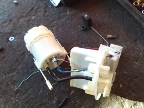Αντλία Καυσίμου (Τρόμπα Βενζίνης) 770200H041 για TOYOTA AYGO (2005 - 2009) (B10) 3dr , (2017 - ) 5dr  Αντλία Καυσίμου (Τρόμπα Βενζίνης) 770200H041 για TOYOTA AYGO (2005 - 2009) (B10) 3dr , (2017 - ) 5dr