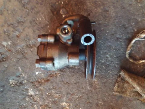 Αντλία Υδραυλικού Τιμονιού Μεταχειρισμένος για HYUNDAI ATOS MPV (2000 - 2003) (MX)  Αντλία Υδραυλικού Τιμονιού Μεταχειρισμένος για HYUNDAI ATOS MPV (2000 - 2003) (MX)