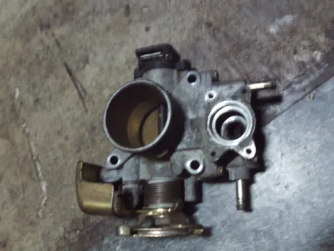 Σώμα Πεταλούδας AEB20601 για NISSAN ALMERA (2000 - 2002) (N16)  Σώμα Πεταλούδας AEB20601 για NISSAN ALMERA (2000 - 2002) (N16)