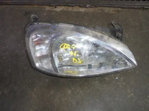 Φανάρι Εμπρός Δεξί (Σπασμένη Βάση) για OPEL CORSA (2000 - 2004) C  Φανάρι Εμπρός Δεξί (Σπασμένη Βάση) για OPEL CORSA (2000 - 2004) C