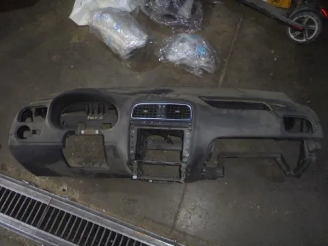 Ταμπλό Χ. Αεράσακους για VW POLO (2009 - 2014) (6R) *Γ* Ταμπλό Χ. Αεράσακους για VW POLO (2009 - 2014) (6R) *Γ*