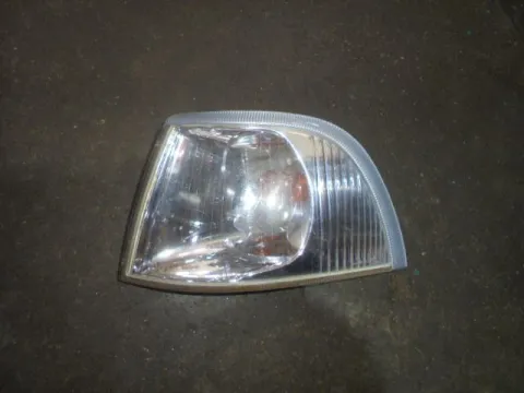 Φλας Εμπρός Αριστερό για VOLVO S40 (1995 - 2000) (VS)  Φλας Εμπρός Αριστερό για VOLVO S40 (1995 - 2000) (VS)
