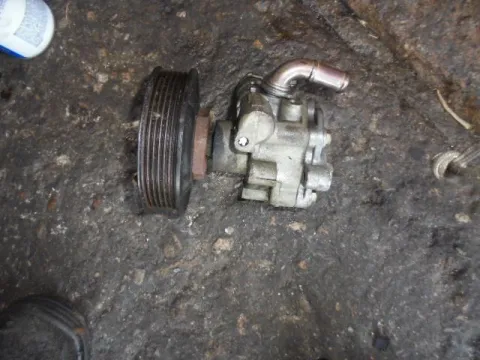 Αντλία Υδραυλικού Τιμονιού Μεταχειρισμένος για VW GOLF (1998 - 2004) Mk4 (1J1) Hatchback - 5dr  Αντλία Υδραυλικού Τιμονιού Μεταχειρισμένος για VW GOLF (1998 - 2004) Mk4 (1J1) Hatchback - 5dr