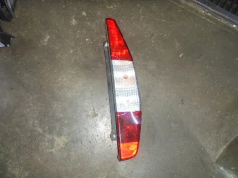 Φανάρι Πίσω Δεξί (Ραγισμένο) για FIAT DOBLO (2002 - 2005) (223) Cargo  Φανάρι Πίσω Δεξί (Ραγισμένο) για FIAT DOBLO (2002 - 2005) (223) Cargo