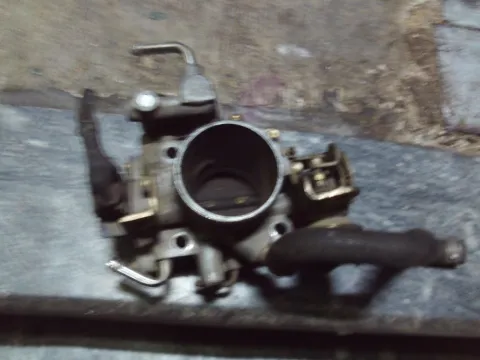 Σώμα Πεταλούδας 2221087130 για DAIHATSU CHARADE (1996 - 2000) IV 