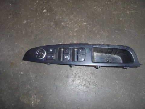 Διακόπτης Παραθύρων Κεντρικός Αριστερής 4πλος 7+18pin για HYUNDAI i10 (2014 - 2019) 