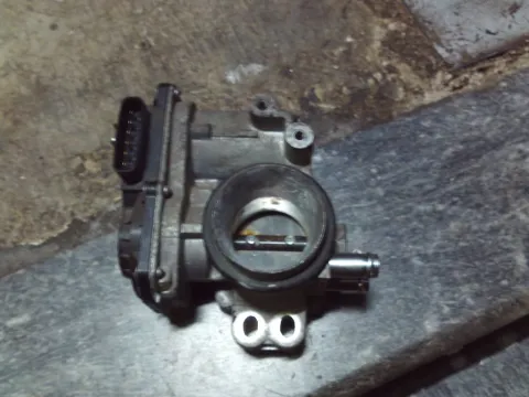 Σώμα Πεταλούδας 2203023010 για TOYOTA YARIS (2006 - 2009) (KL9)  Σώμα Πεταλούδας 2203023010 για TOYOTA YARIS (2006 - 2009) (KL9)