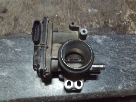 Σώμα Πεταλούδας 2203023010 για TOYOTA YARIS (2006 - 2009) (KL9)  Σώμα Πεταλούδας 2203023010 για TOYOTA YARIS (2006 - 2009) (KL9)