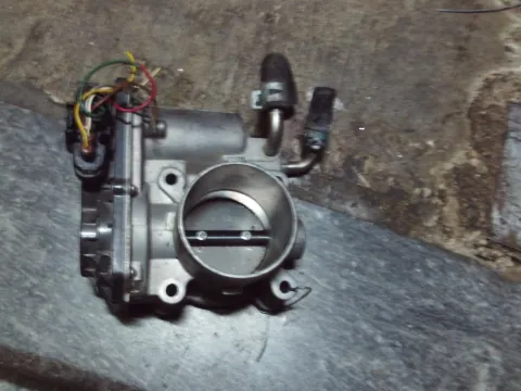 Σώμα Πεταλούδας 2203047010 για TOYOTA YARIS (2009 - 2012) (XP90)  Σώμα Πεταλούδας 2203047010 για TOYOTA YARIS (2009 - 2012) (XP90)