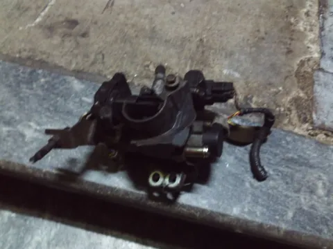 Σώμα Πεταλούδας για TOYOTA YARIS (1999 - 2002) (XP10)  Σώμα Πεταλούδας για TOYOTA YARIS (1999 - 2002) (XP10)