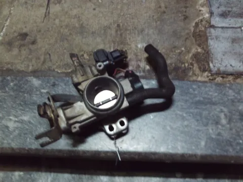 Σώμα Πεταλούδας 222100J010 για TOYOTA YARIS (2003 - 2005) (XP10)  Σώμα Πεταλούδας 222100J010 για TOYOTA YARIS (2003 - 2005) (XP10)