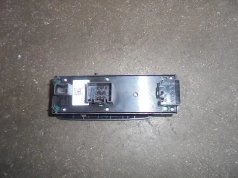 Διακόπτης Παραθύρων Κεντρικός Αριστερής 4πλος 4+8+7pin για FORD FIESTA (2008 - 2012) Mk6 (JA8)  -  Διακόπτης Παραθύρων Κεντρικός Αριστερής 4πλος 4+8+7pin για FORD FIESTA (2008 - 2012) Mk6 (JA8)  -