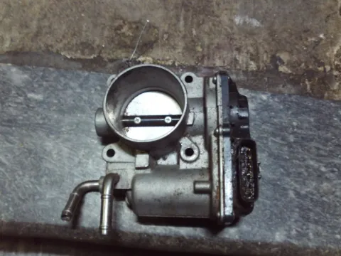 Σώμα Πεταλούδας 2203047010 για TOYOTA YARIS (2009 - 2012) (XP90)  Σώμα Πεταλούδας 2203047010 για TOYOTA YARIS (2009 - 2012) (XP90)