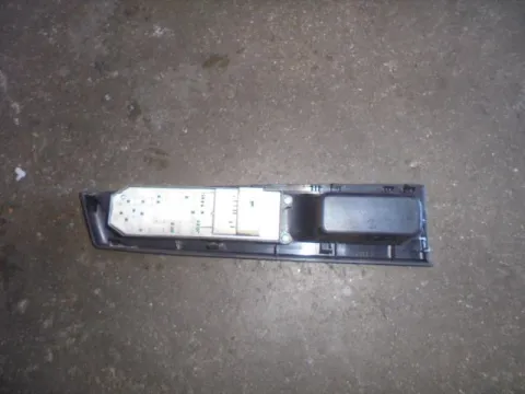 Διακόπτης Παραθύρων Κεντρικός Αριστερής 4πλος 15pin για TOYOTA YARIS (2015 - 2017)  - 