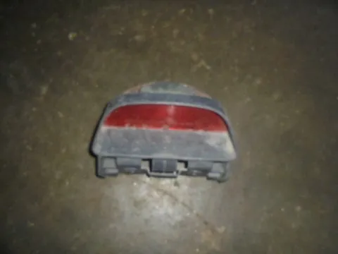 Φανάρι Πίσω Μεσαίο Στόπ Πόρτ-Μπαγκάζ  για TOYOTA STARLET (1996 - 1999) (EP90-1)  Φανάρι Πίσω Μεσαίο Στόπ Πόρτ-Μπαγκάζ  για TOYOTA STARLET (1996 - 1999) (EP90-1)