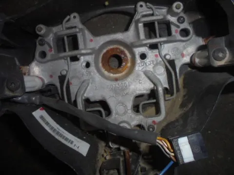 Τιμόνι (Βολάν) Με Χειριστήρια για TOYOTA COROLLA (2004 - 2007) (E120) *Γ* -  Τιμόνι (Βολάν) Με Χειριστήρια για TOYOTA COROLLA (2004 - 2007) (E120) *Γ* -